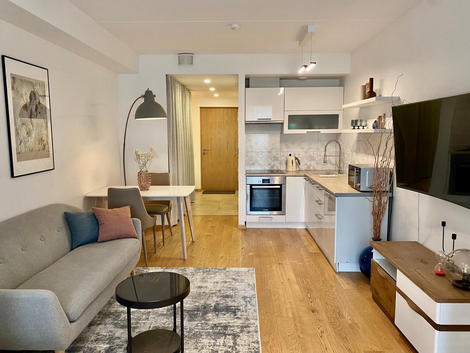 Cozy Home Apartment - Tallinn City Center ภายนอก รูปภาพ